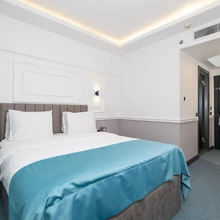 Askadar Hotel 3*