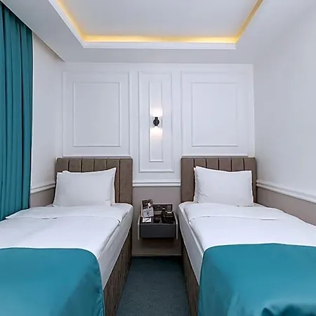 Hotel Askadar 3*