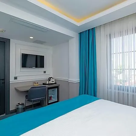 Askadar Hotel 3*